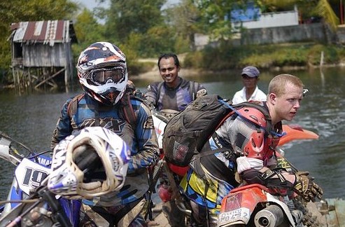 Explorez Sihanoukville en excursion moto hors route
