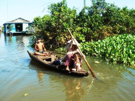 un_Village flottantr_tonle-Sap_Battambang_Siem-Reap_Preak-Toal